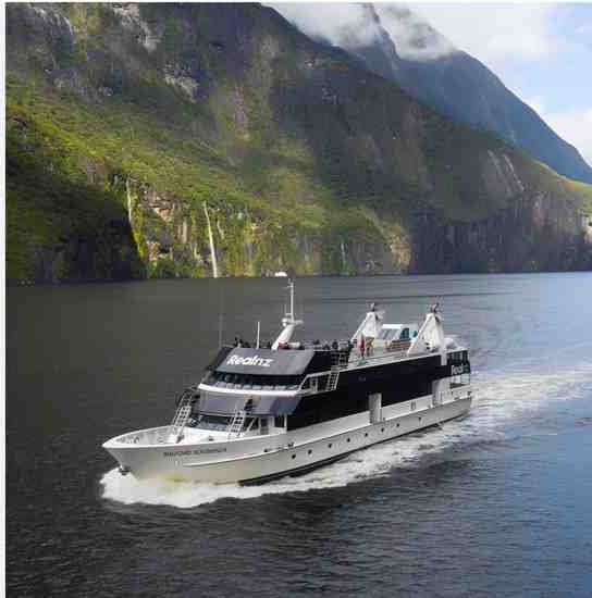 新西兰 | 米佛峡湾游船（选择优质君王/君主号）- 可选含皇后镇巴士往返（早上6点55分 06:55 – 19:45  衔接 1.15pm 君王号）-可预定船上自助餐和餐盒-新西兰元支付